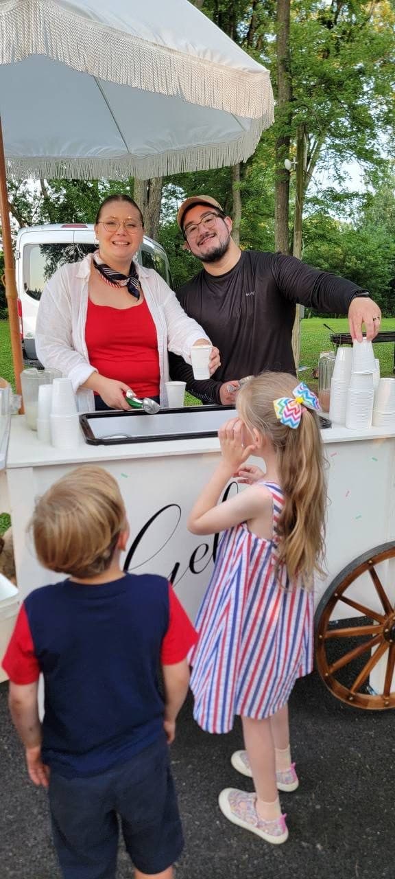 Children waiting at the gelato cart